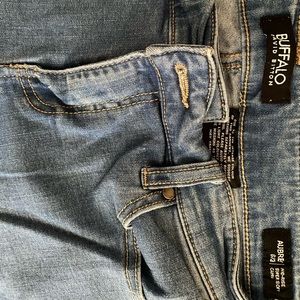 Women’s Jeans Buffalo Stretch Mid-Rise Capri